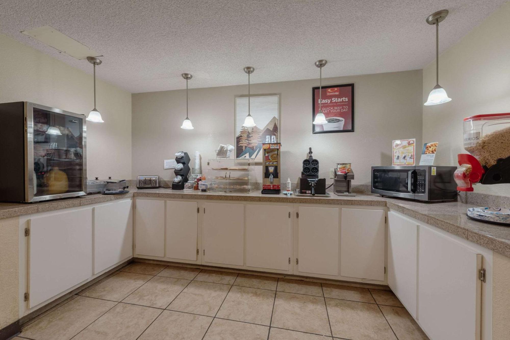 Econo Lodge Cortez Near Mesa Verde Экстерьер фото