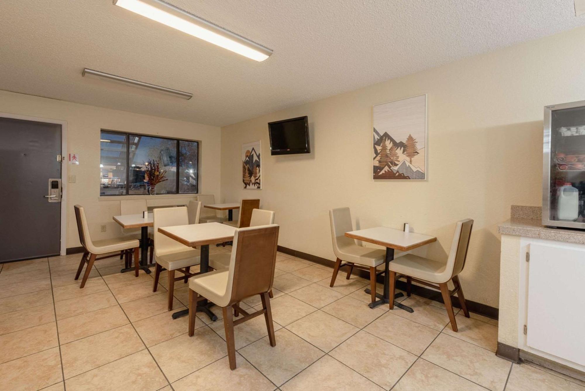Econo Lodge Cortez Near Mesa Verde Экстерьер фото